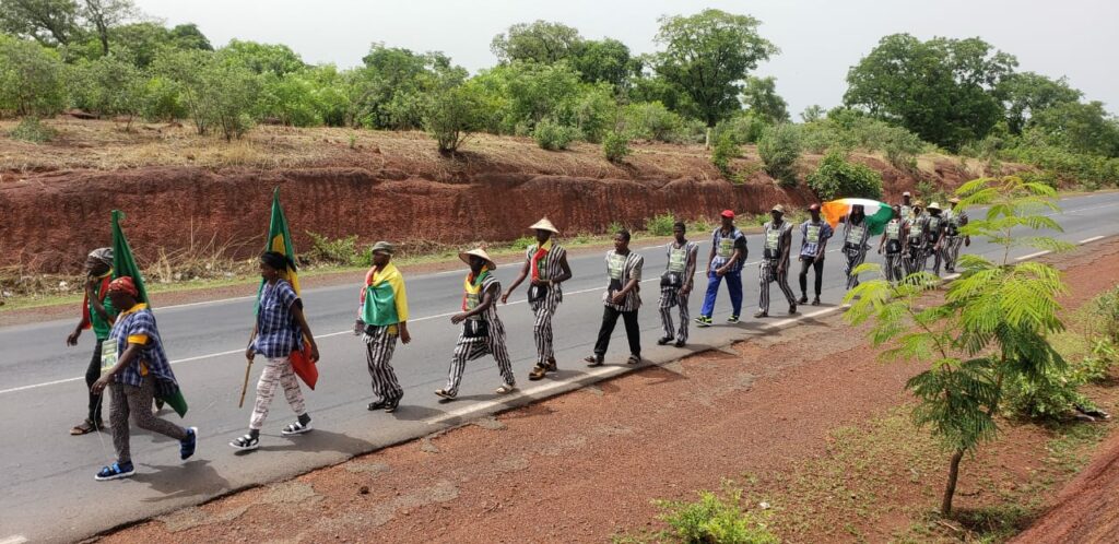 Article : De Conakry à Bamako : l&rsquo;incroyable randonnée de solidarité au Mali effectuée par des jeunes Guinéens